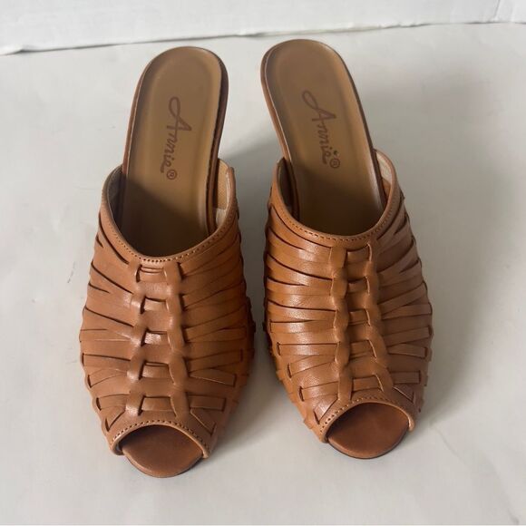 Annie Womens Open Toe Tan Leather Wedge Sandals Style 15041 Size 7 Narrow - Picture 2 of 6